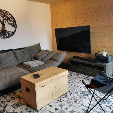 Superbe Appartement Neuf Avec Terrasse Orchamps-Vennes Екстер'єр фото