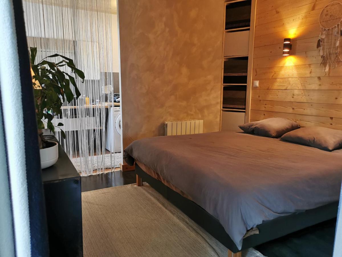 Superbe Appartement Neuf Avec Terrasse Orchamps-Vennes Екстер'єр фото