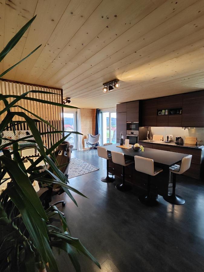 Superbe Appartement Neuf Avec Terrasse Orchamps-Vennes Екстер'єр фото